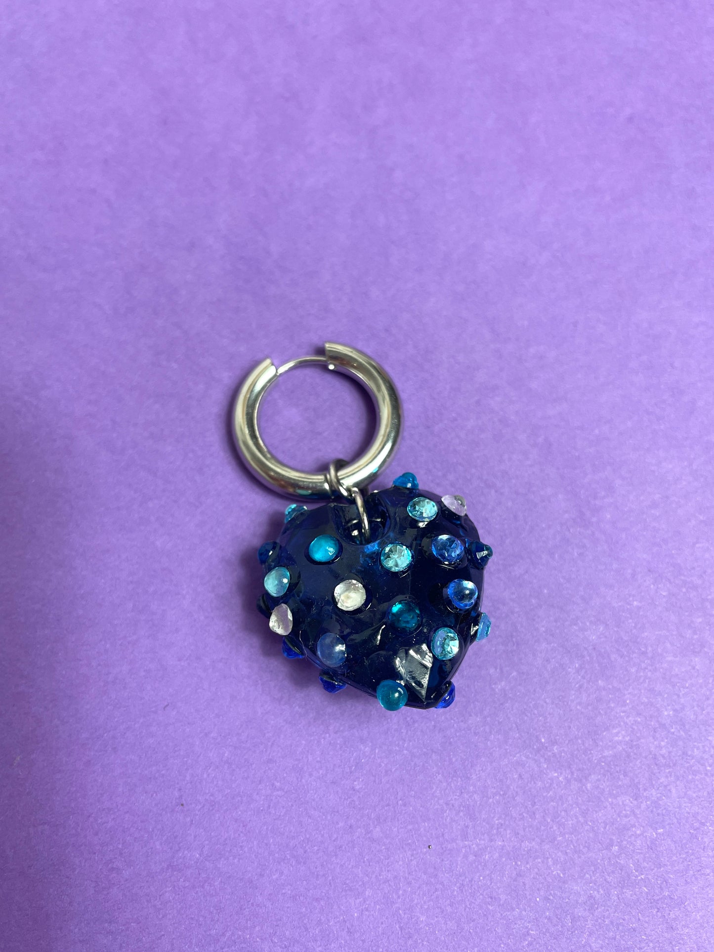 Boucle d'oreille coeur à strass