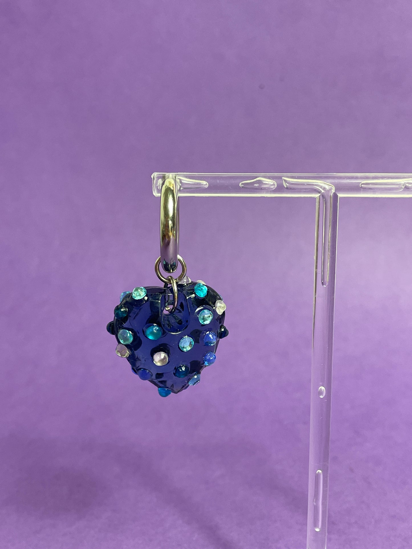 Boucle d'oreille coeur à strass