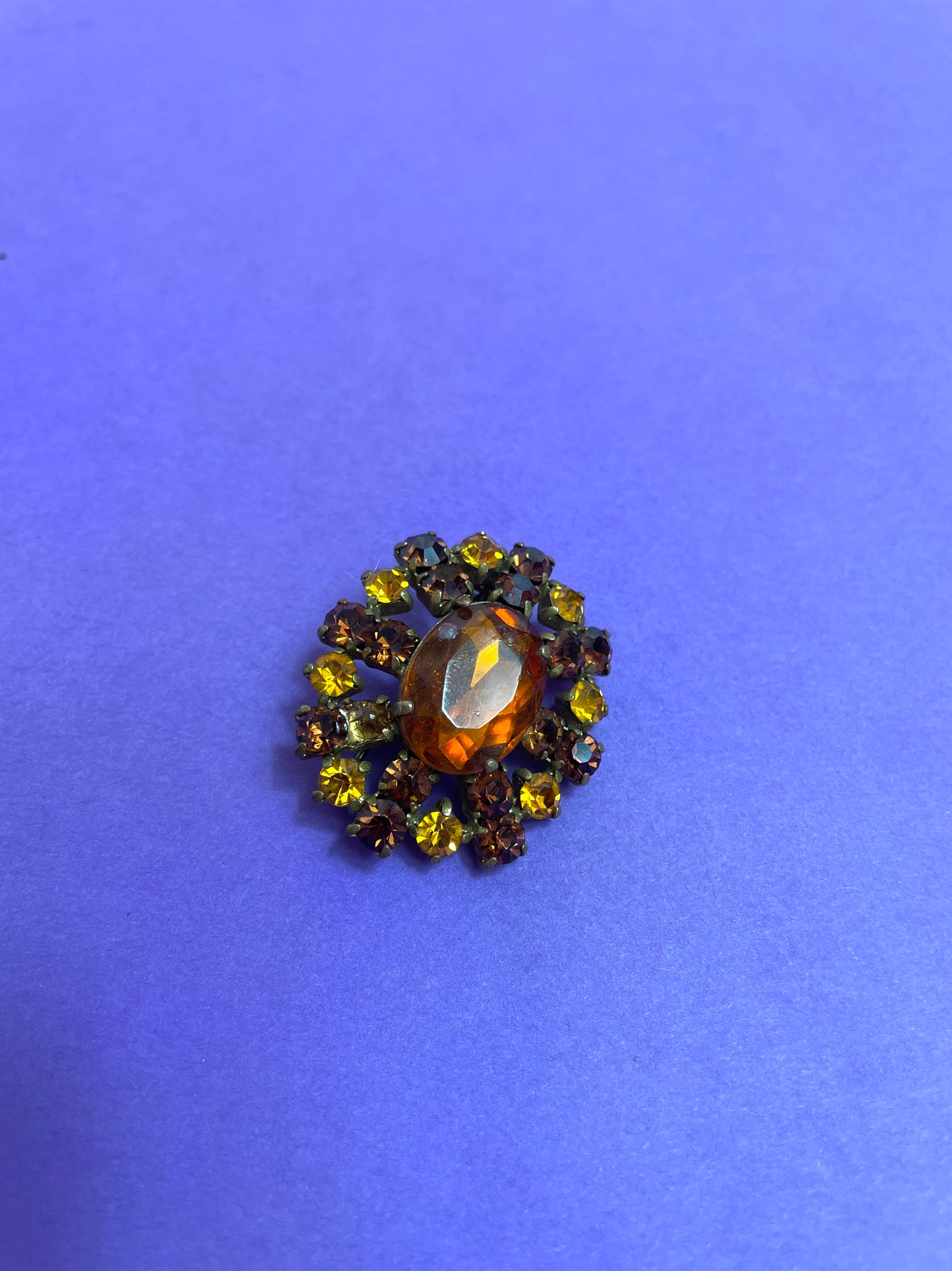 Broche vintage orange