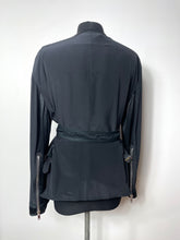 Charger l&#39;image dans la galerie, Veste Givenchy ceinturée en soie
