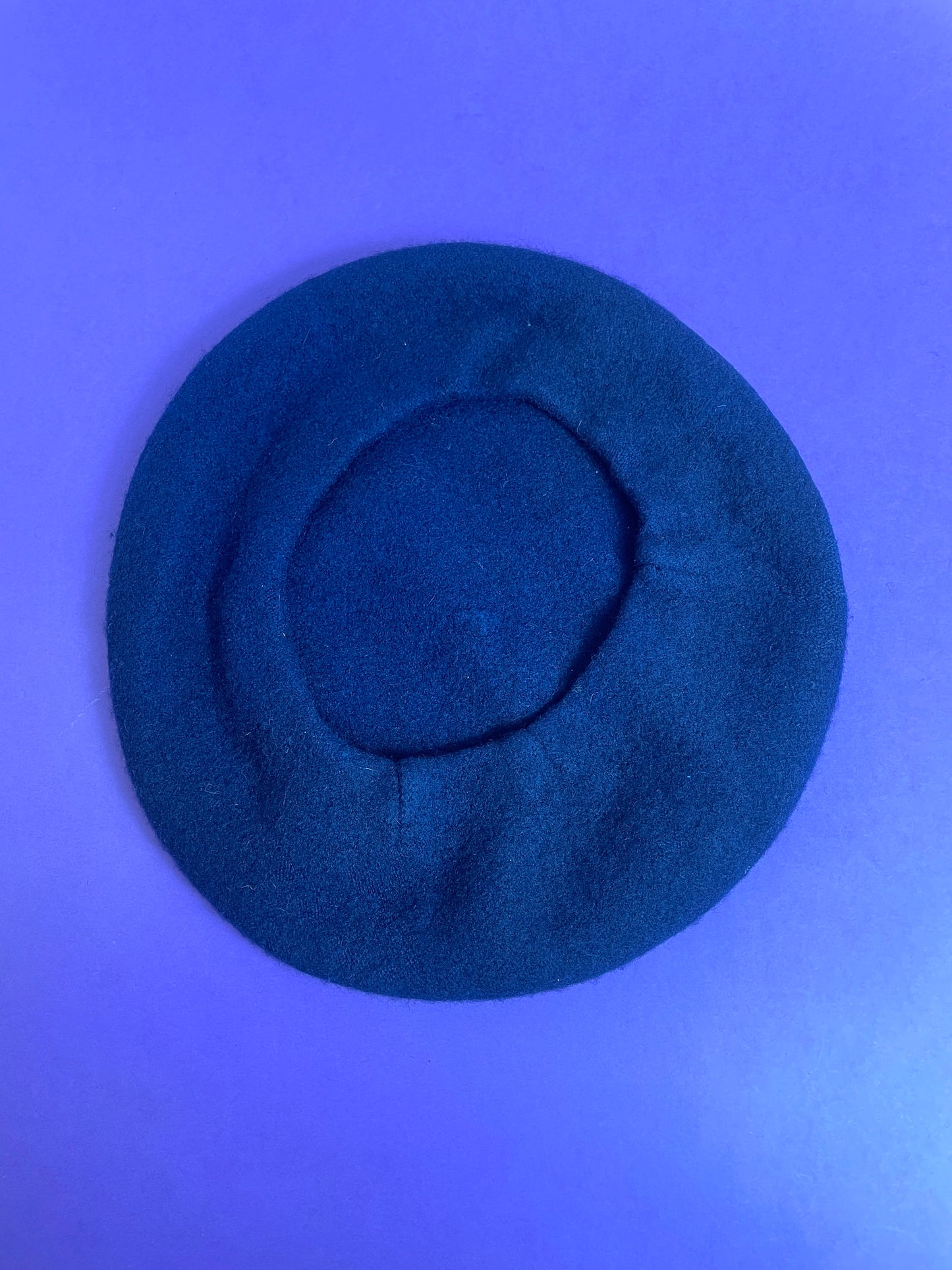 Béret marine en laine