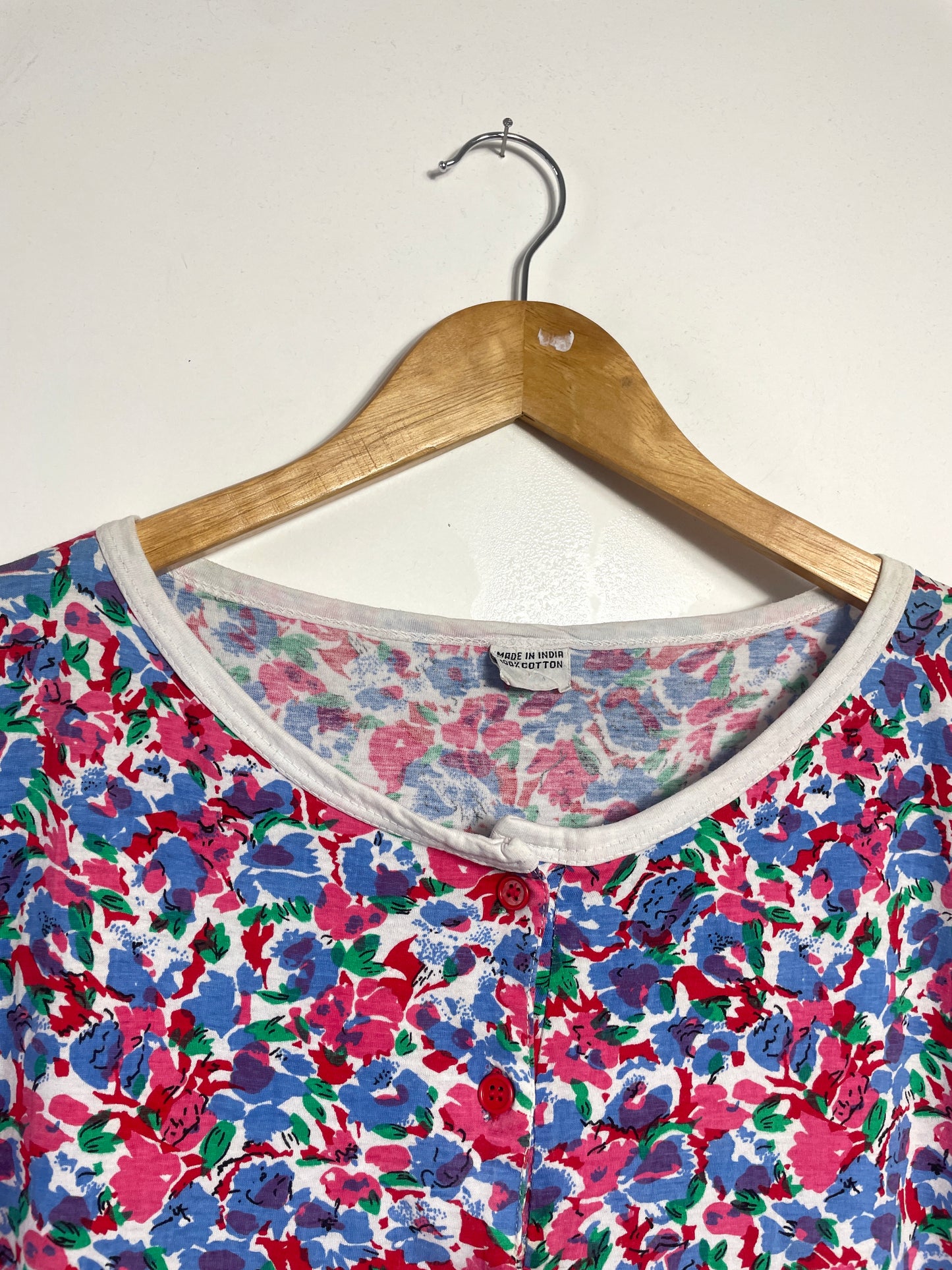 T-shirt crop à fleurs