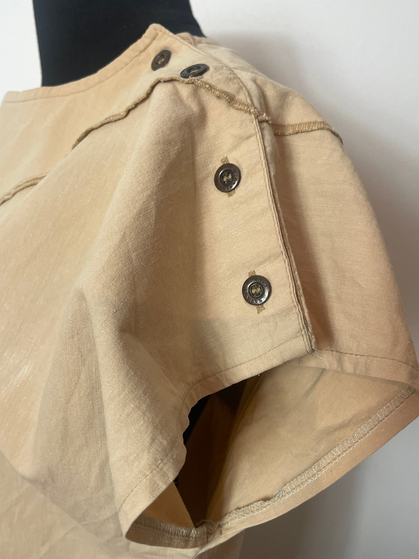 Top 80s beige