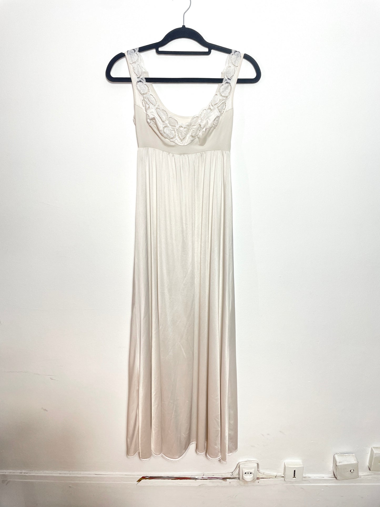 Nuisette vintage blanche