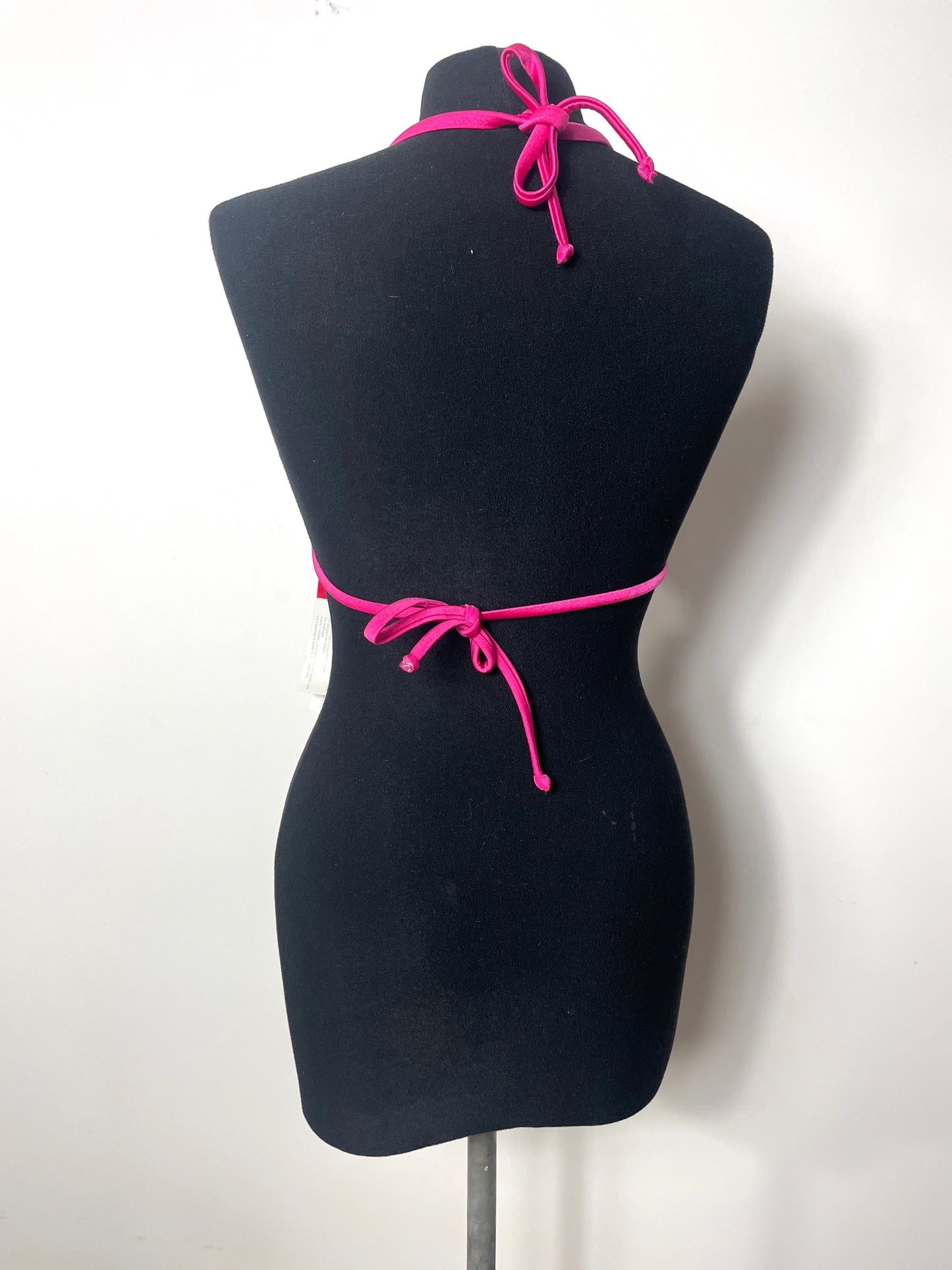 Bikini triangle rose