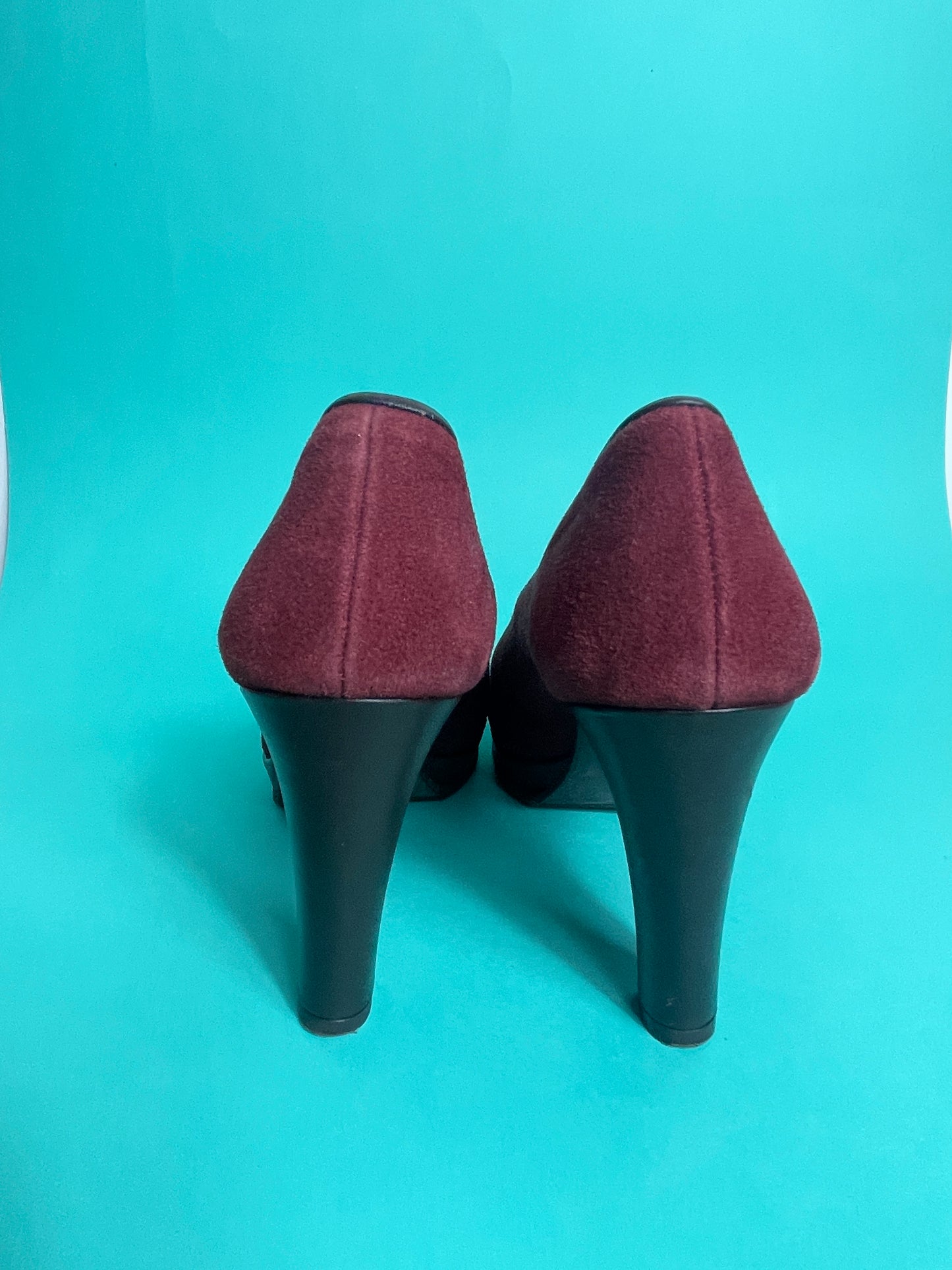 Escarpins en daim taille 37