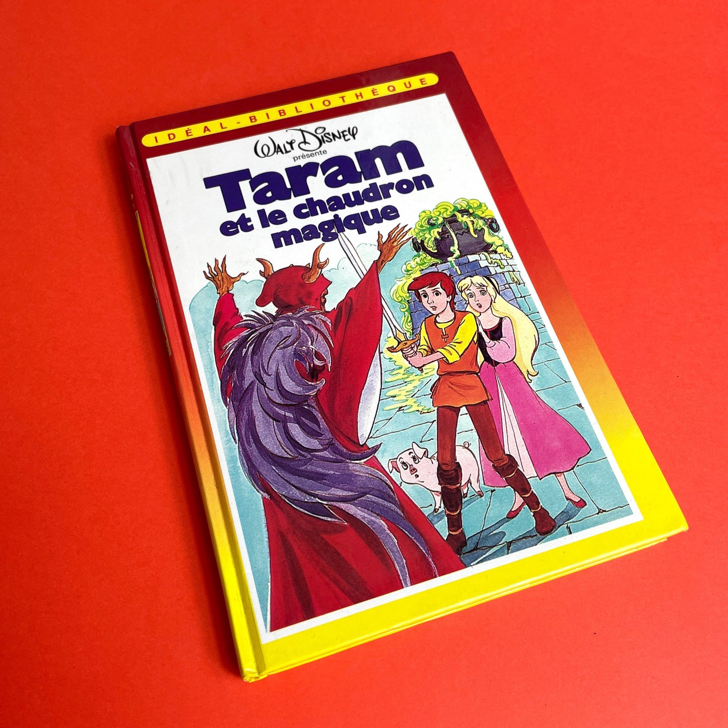 Livre Taram et le chaudron magique 1985
