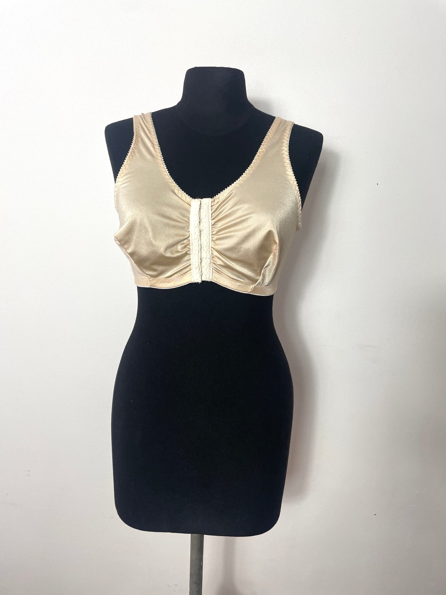 Brassière vintage beige