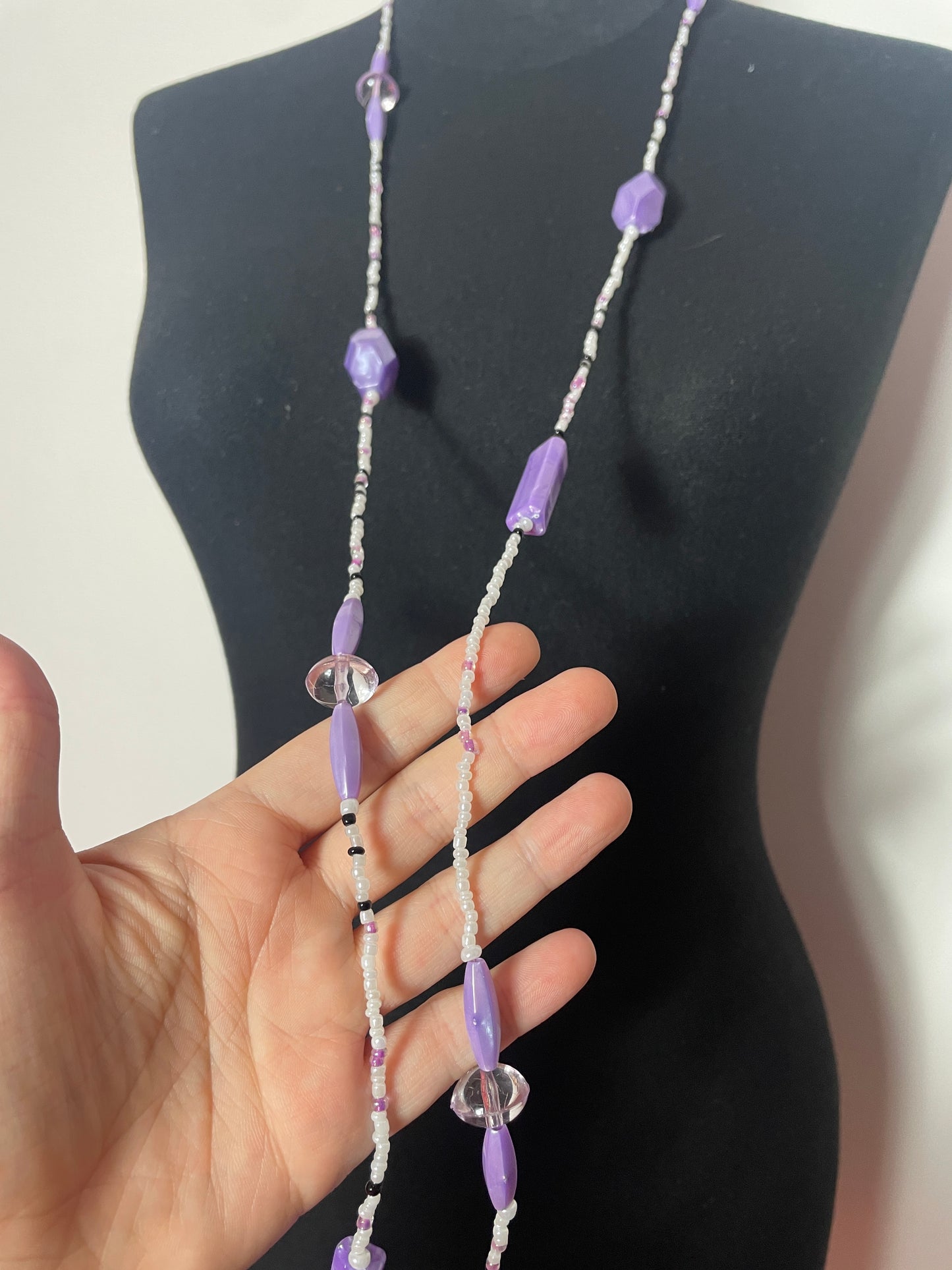 Sautoir violet en perles