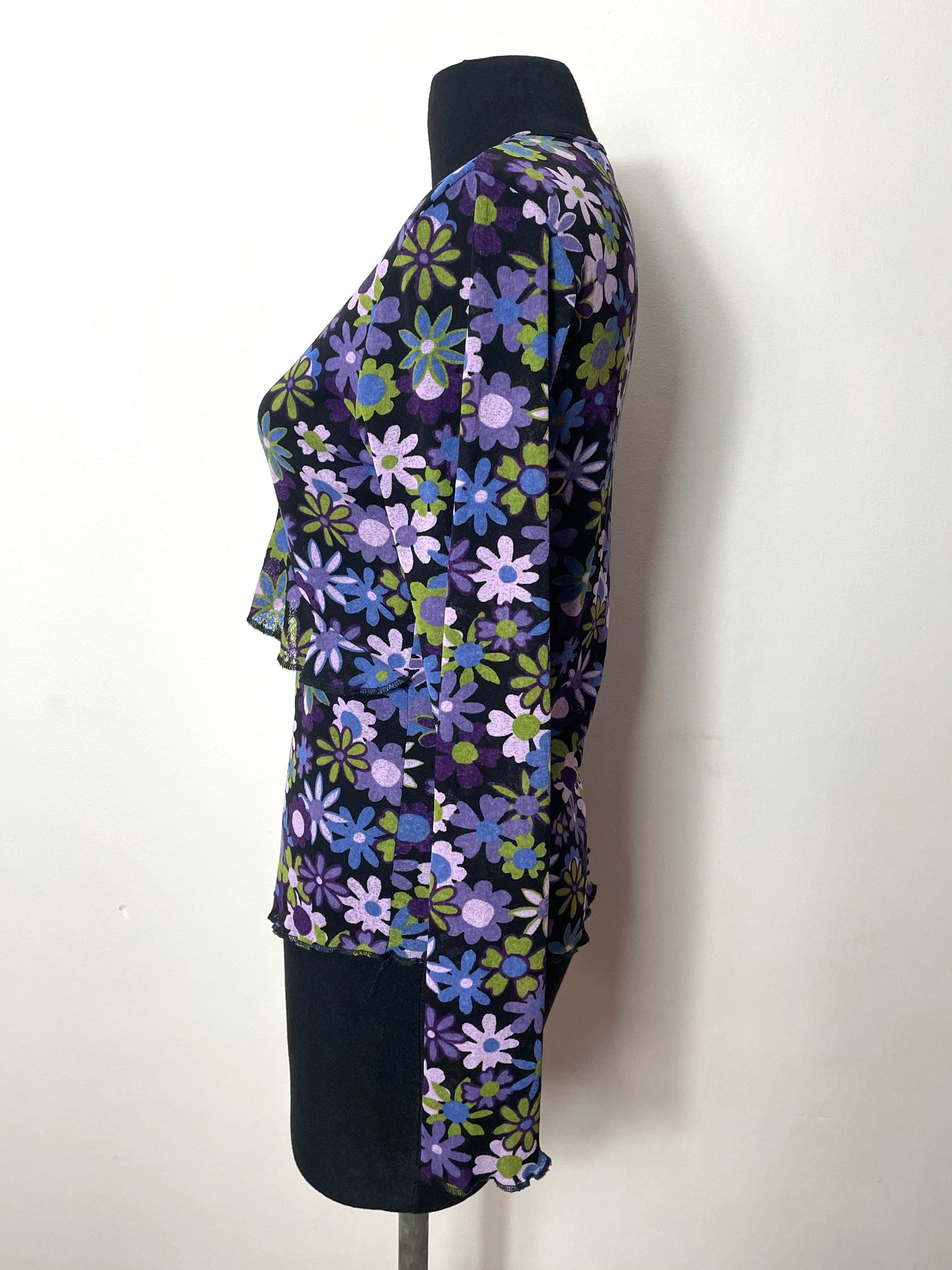 Top y2k à fleurs