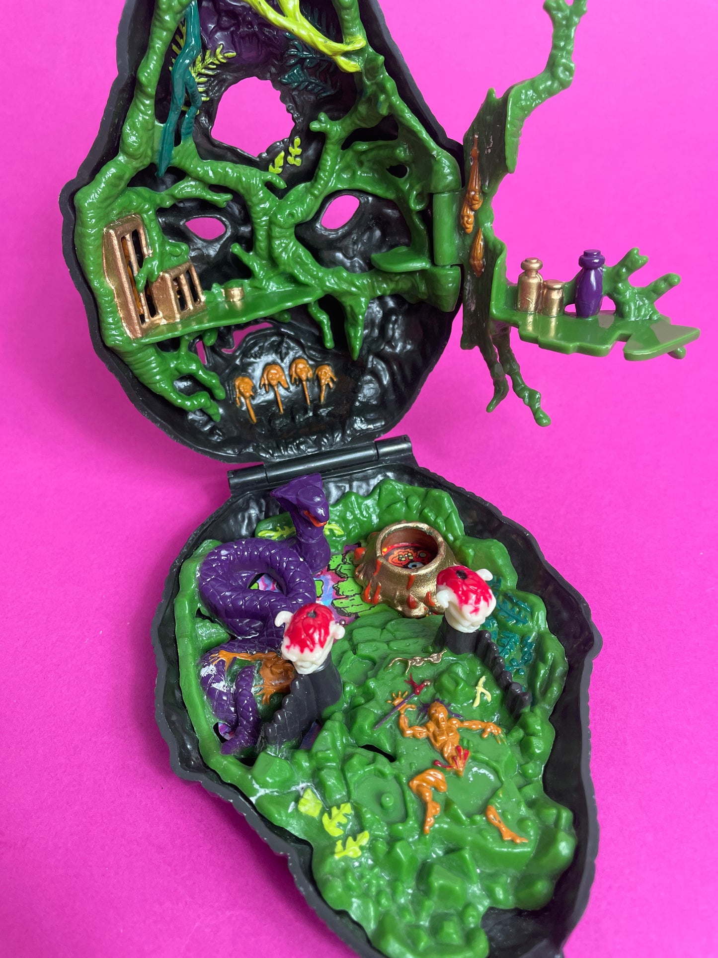 Mighty Max Tangles with the Ape King 1993