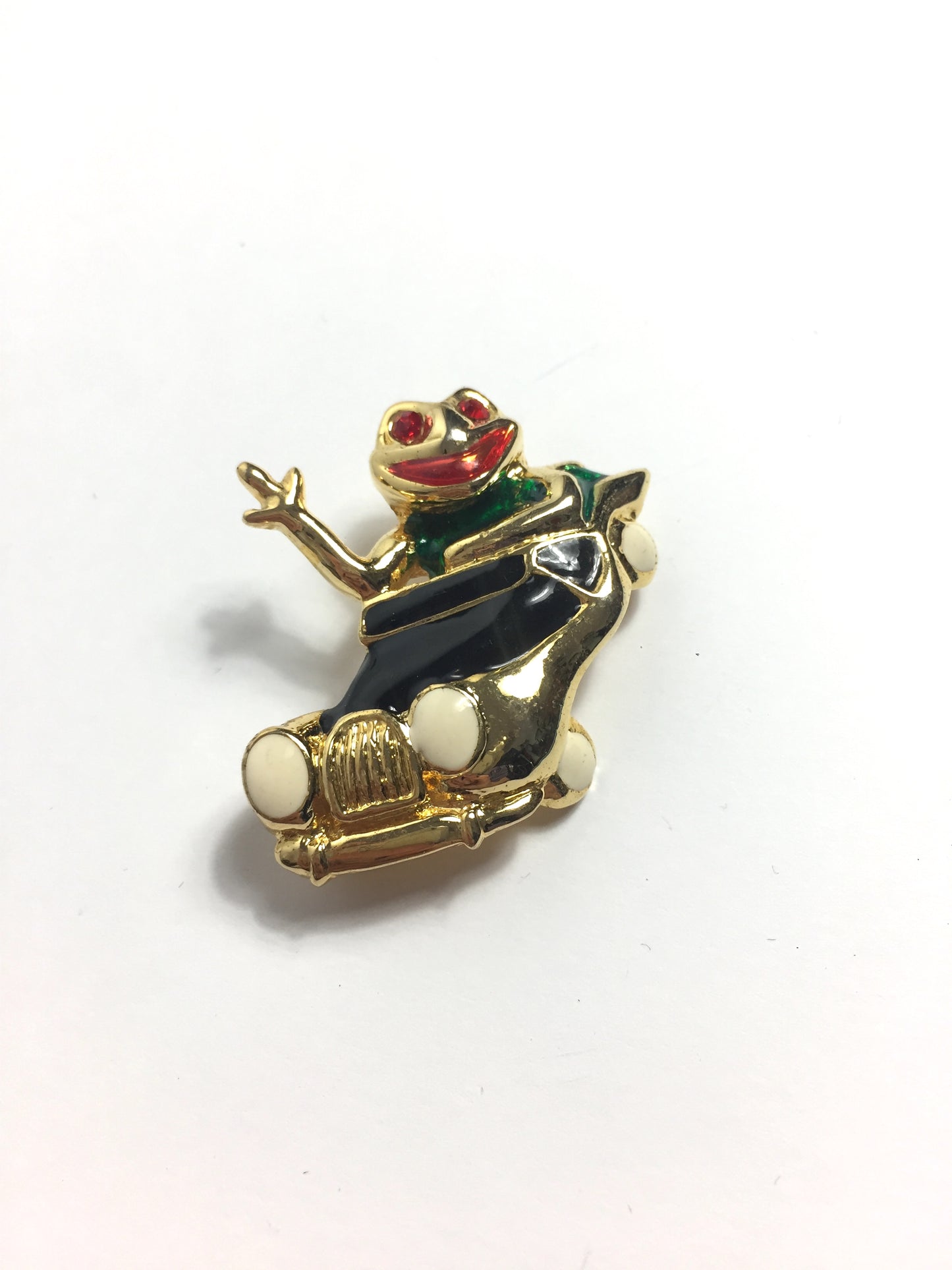 Broche grenouille