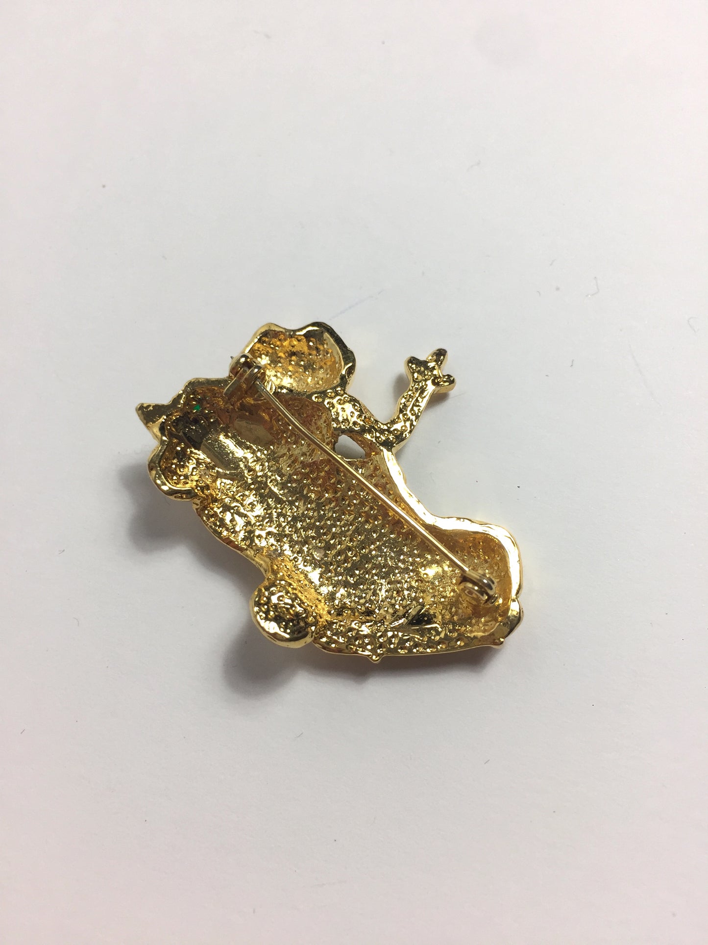 Broche grenouille