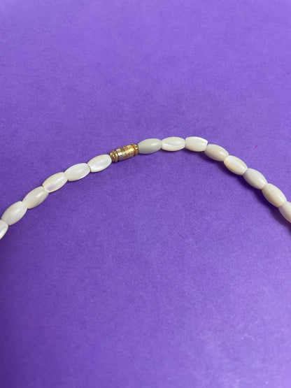 Collier de perles de nacre