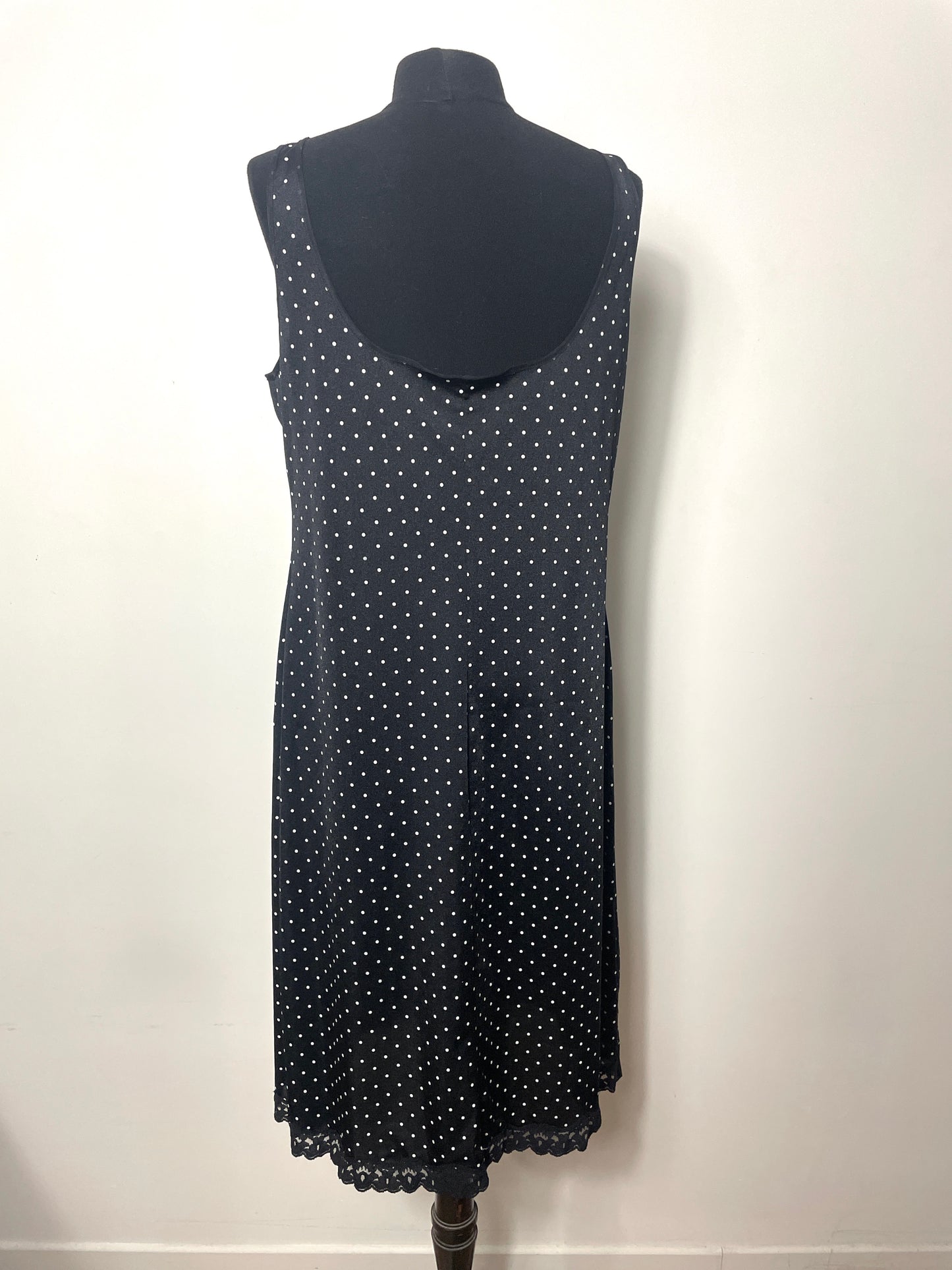 Nuisette longue à pois