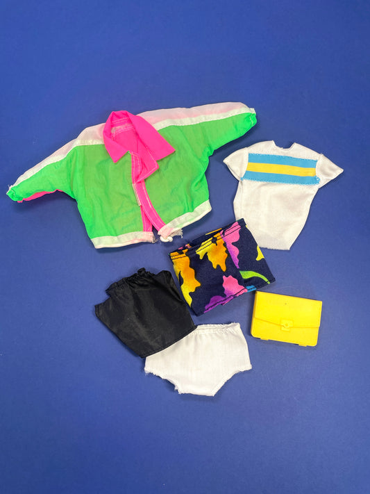 Lot de vêtements Ken/Barbie