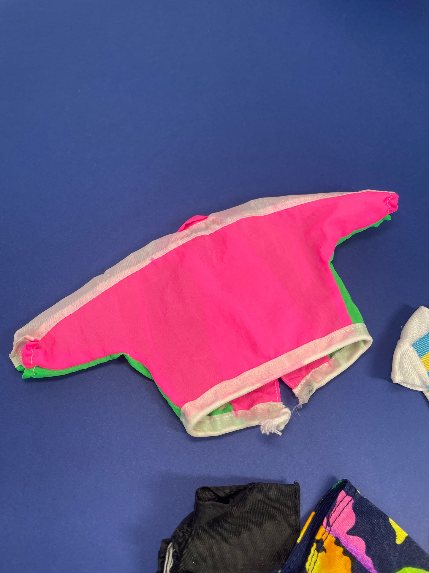 Lot de vêtements Ken/Barbie