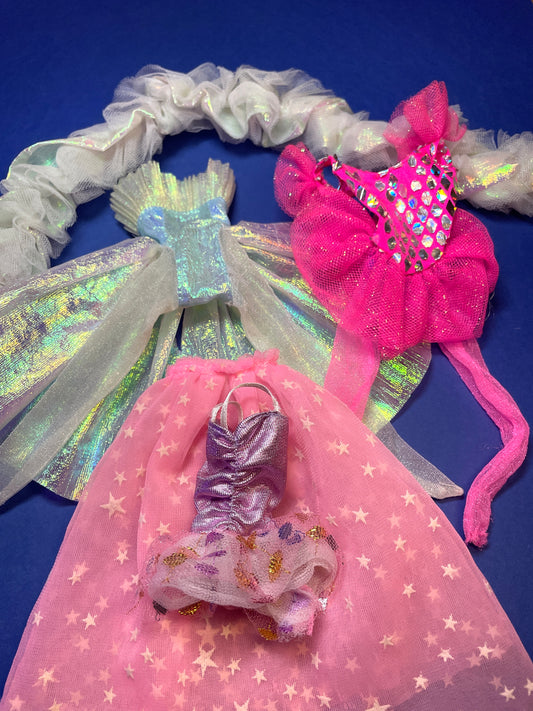 Lot robes & accessoires Barbie