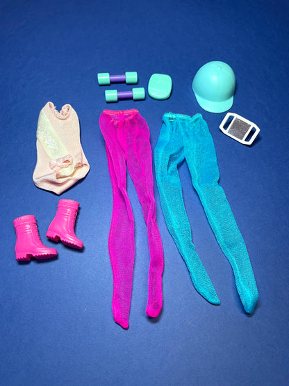 Lot tenues & accessoires Barbie