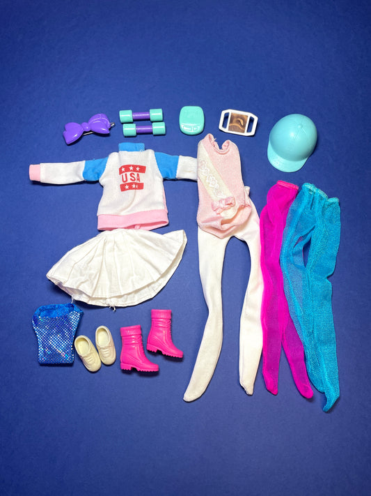 Lot tenues & accessoires Barbie