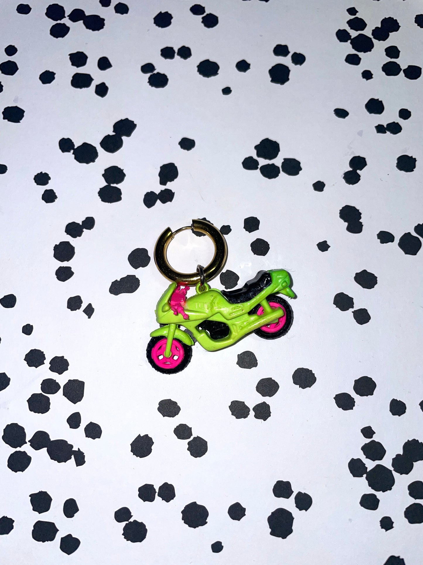 Boucle d'oreille moto