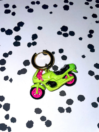 Boucle d'oreille moto