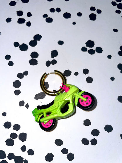 Boucle d'oreille moto