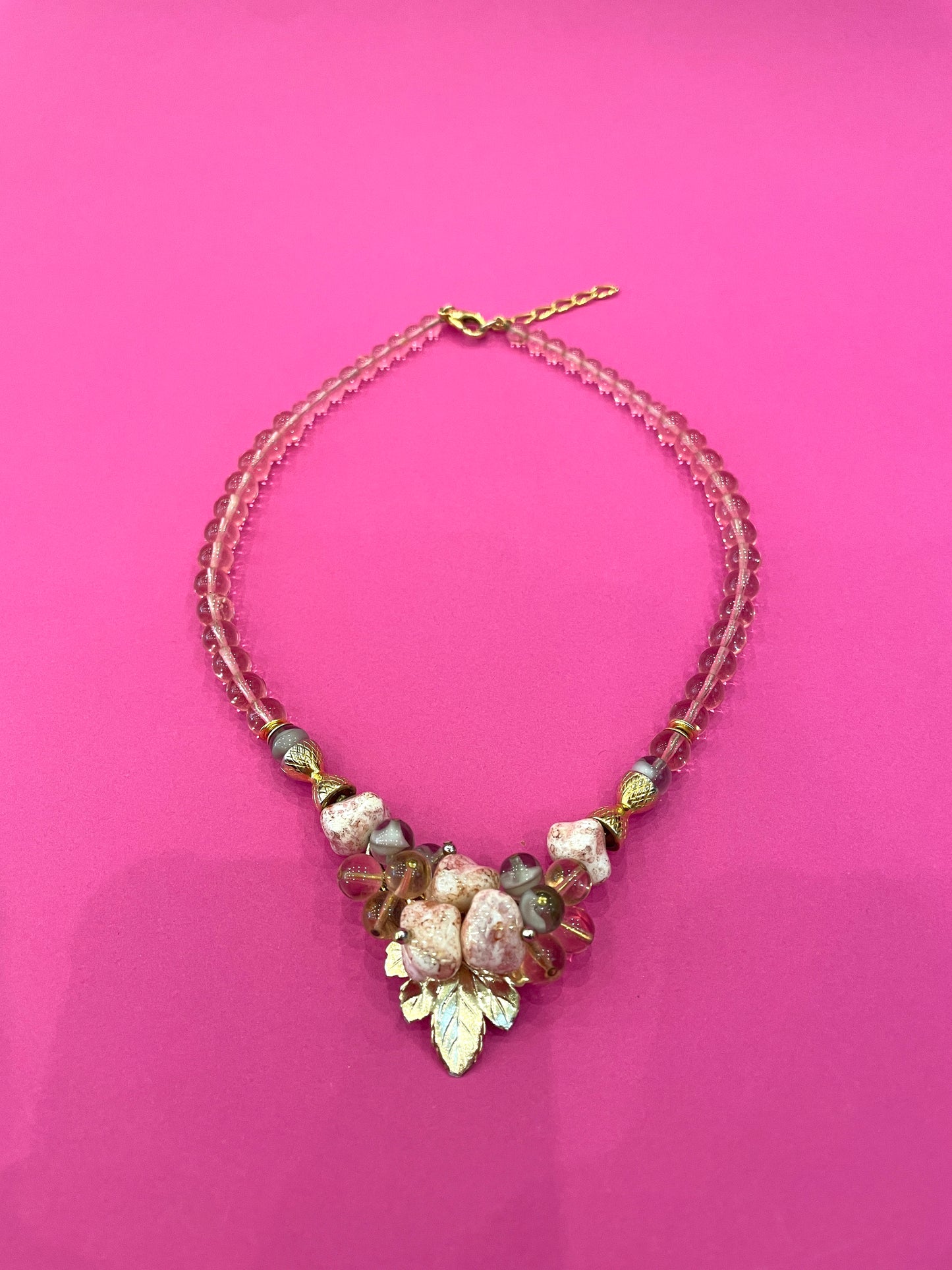 Collier 50s rose