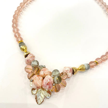 Collier 50s rose