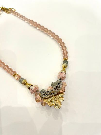 Collier 50s rose