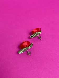 Boucles d'oreilles roses rouges