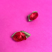 Charger l&#39;image dans la galerie, Boucles d&#39;oreilles roses rouges
