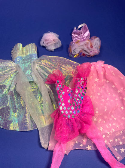 Lot robes & accessoires Barbie