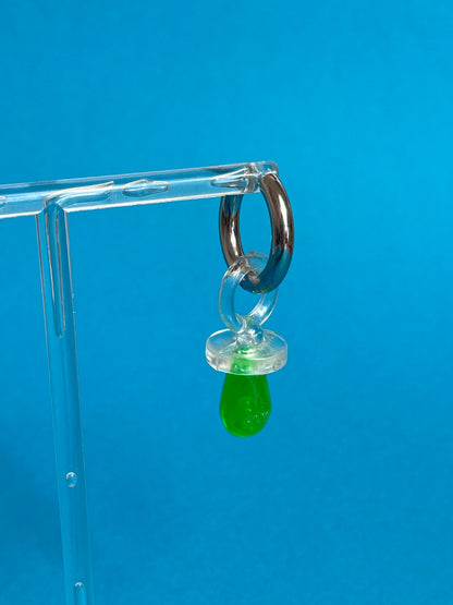 Boucle d'oreille tétine verte