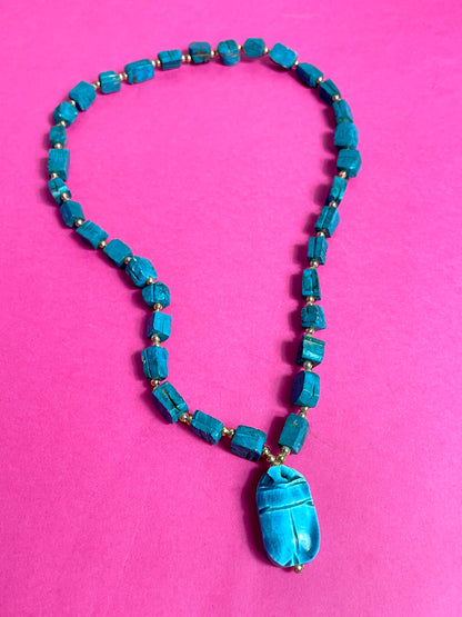 Collier scarabée