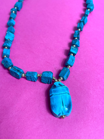 Collier scarabée