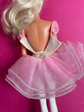 Charger l&#39;image dans la galerie, Barbie ballerine 1992
