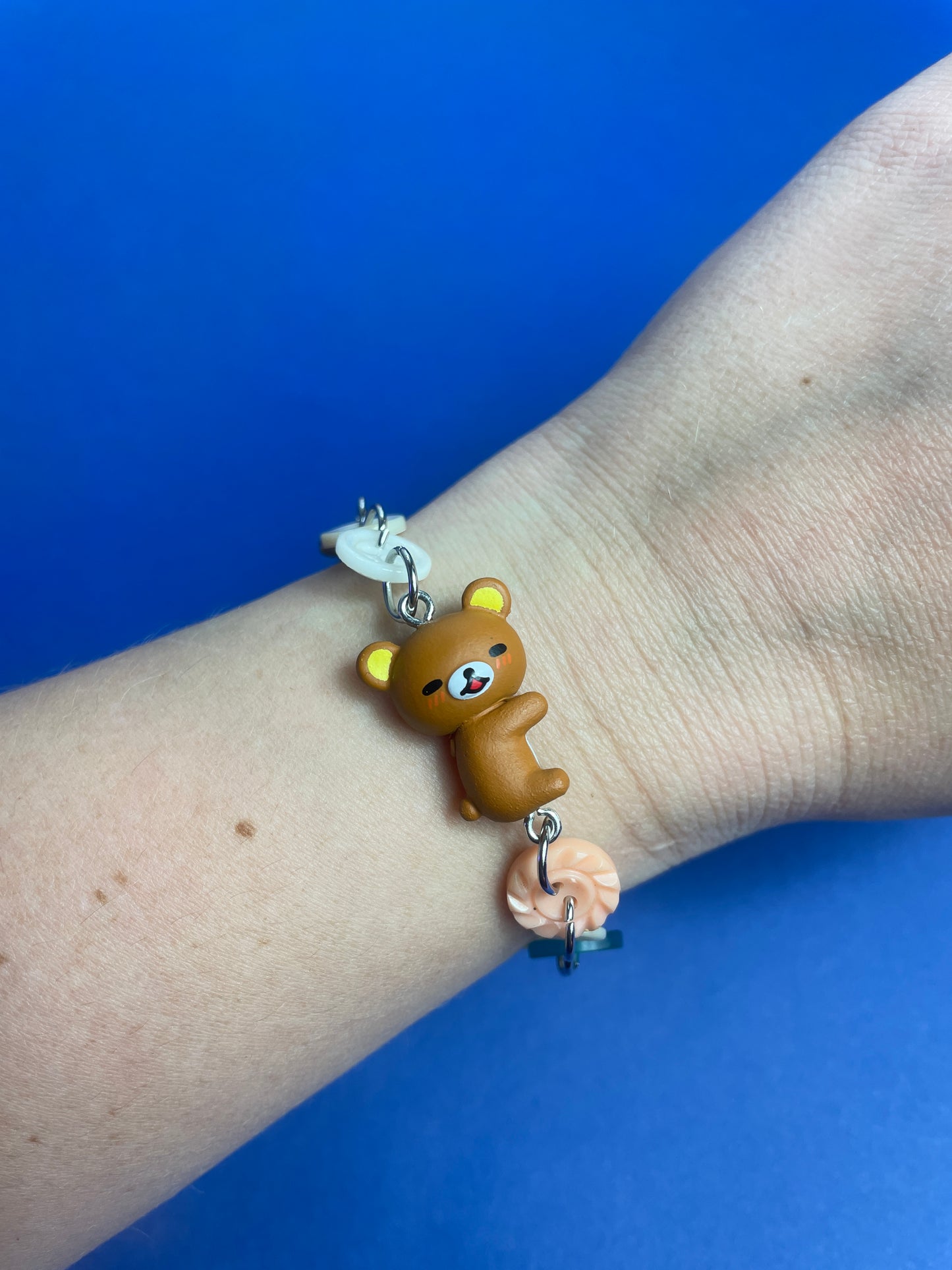 Bracelet upcyclé Rilakkuma