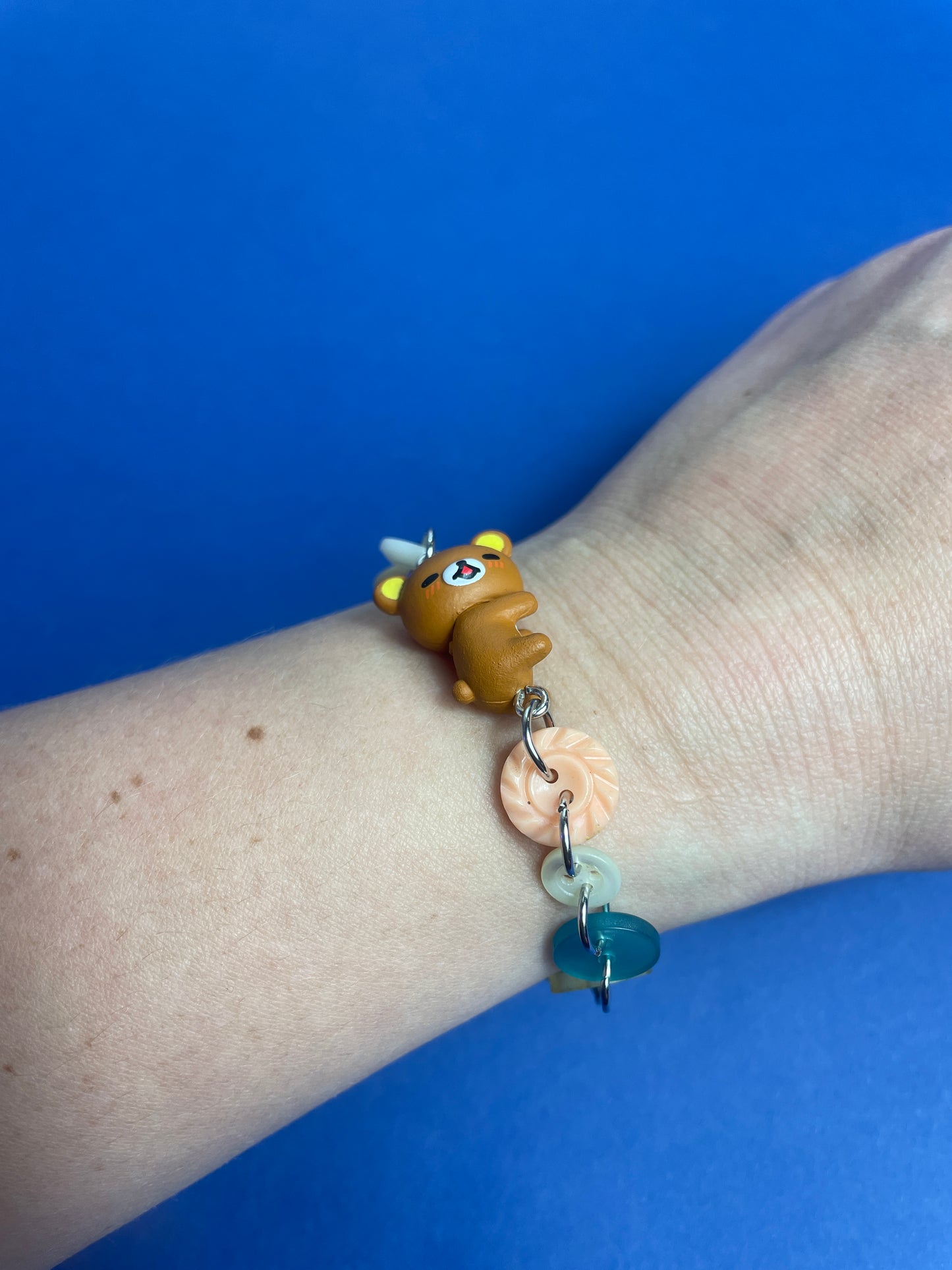 Bracelet upcyclé Rilakkuma