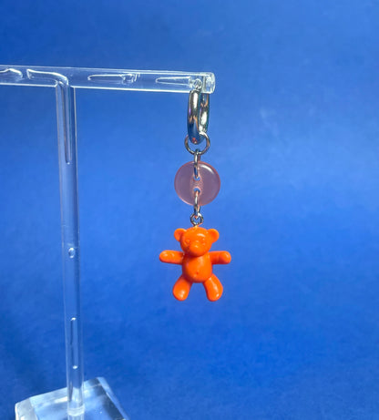 Boucle d'oreille upcyclée playmobil