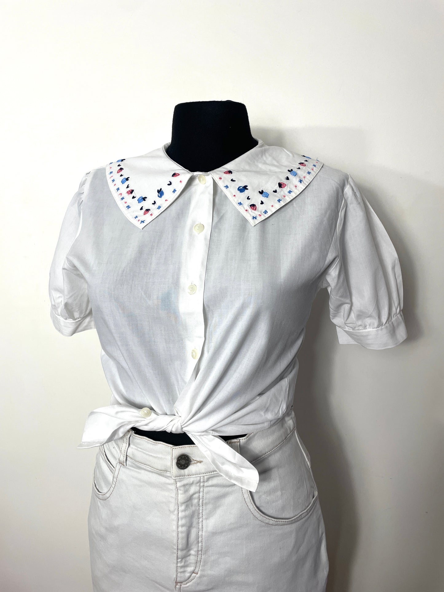 Blouse vintage brodée