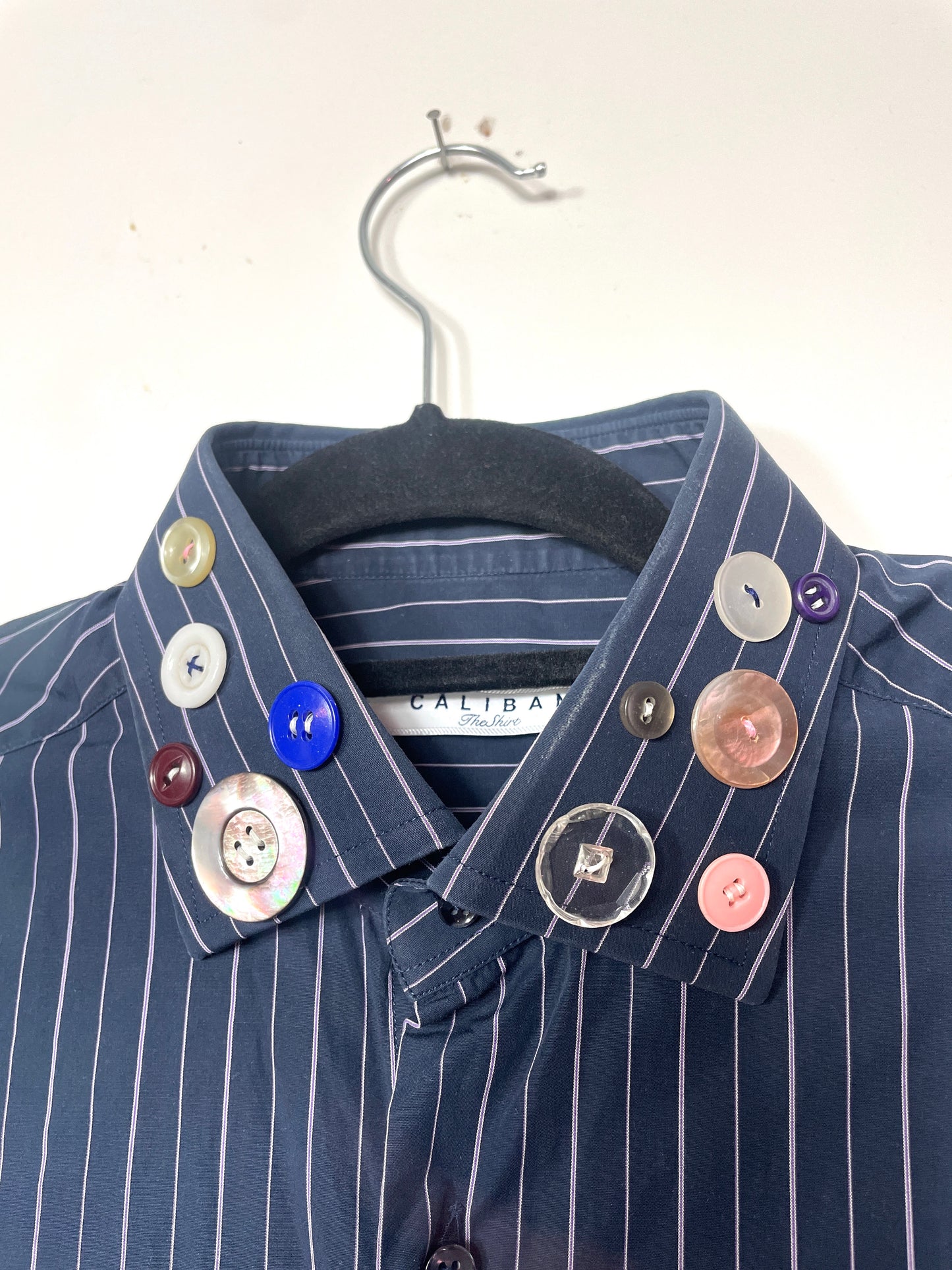 Chemise customisée boutons