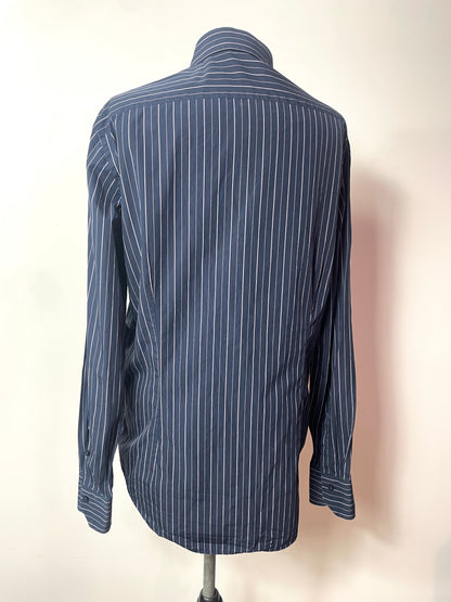 Chemise customisée boutons