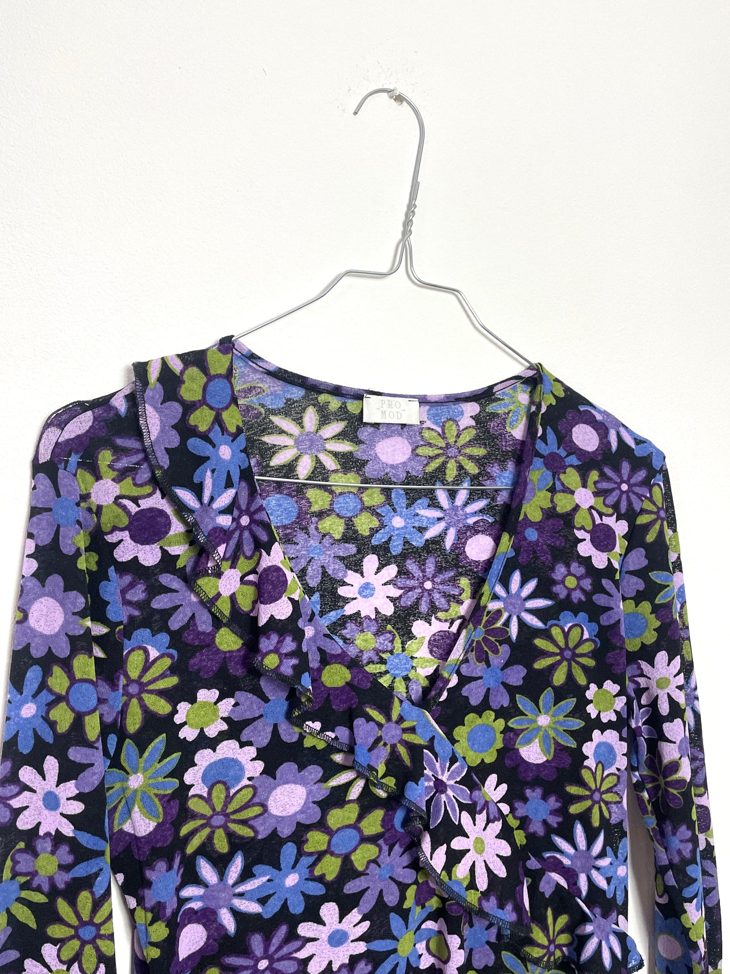 Top y2k à fleurs