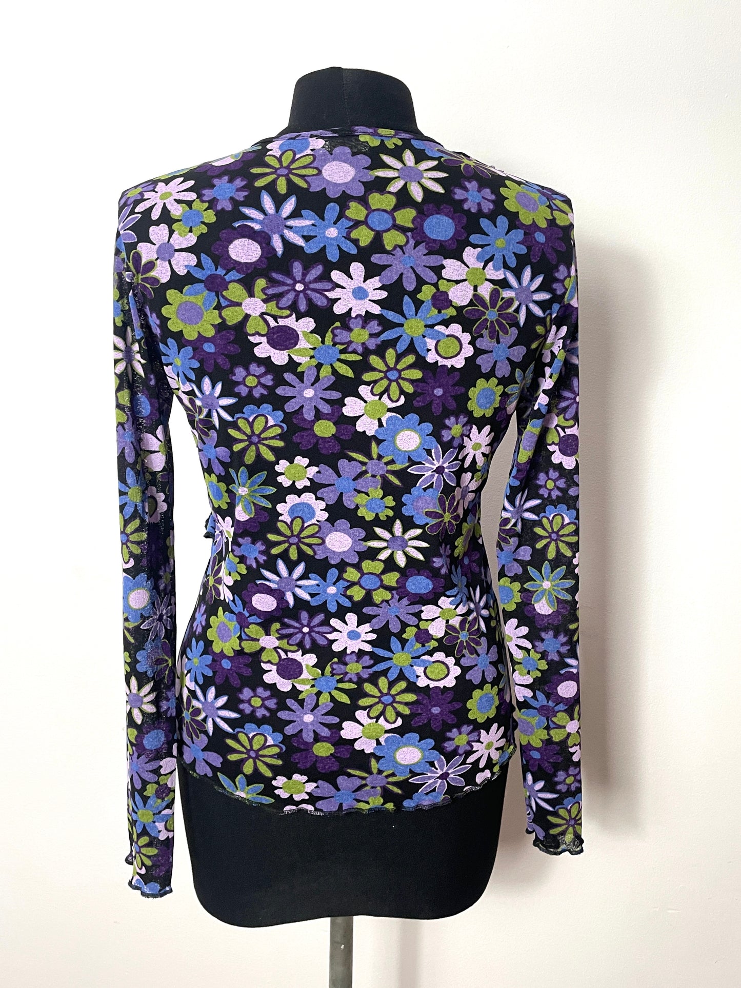 Top y2k à fleurs