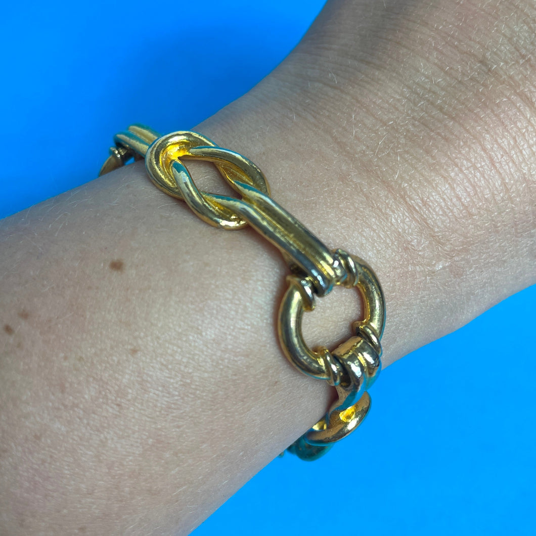 Bracelet doré noeuds