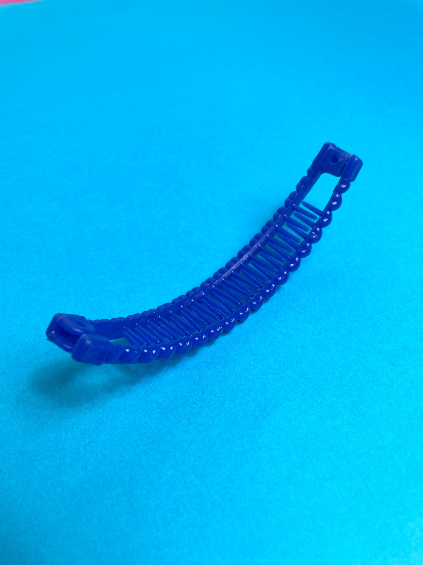 Barrette 80s bleue