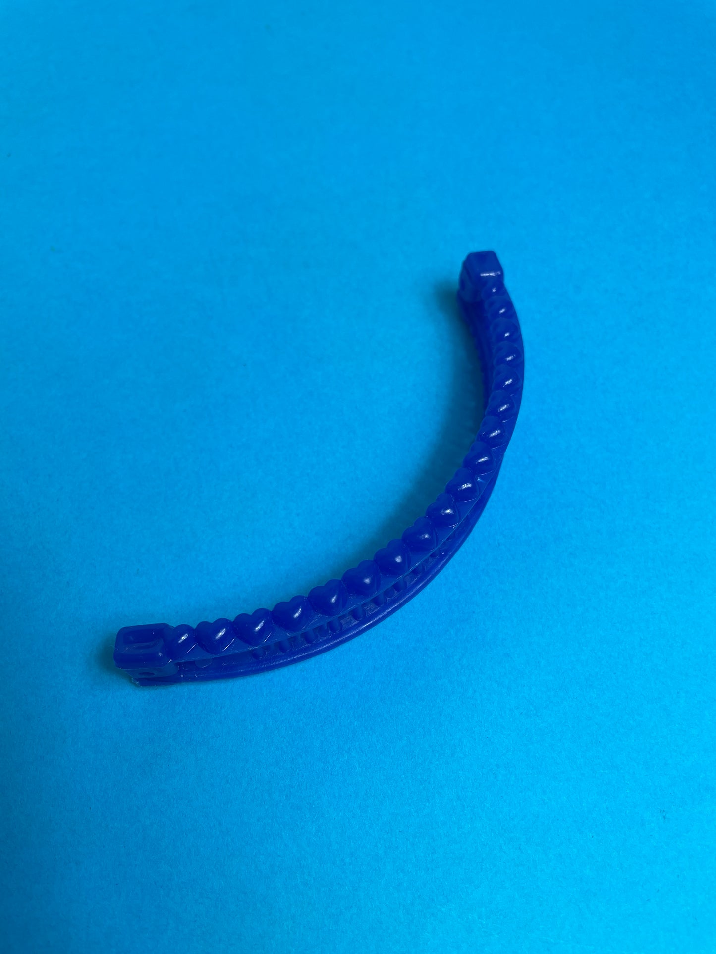 Barrette 80s bleue