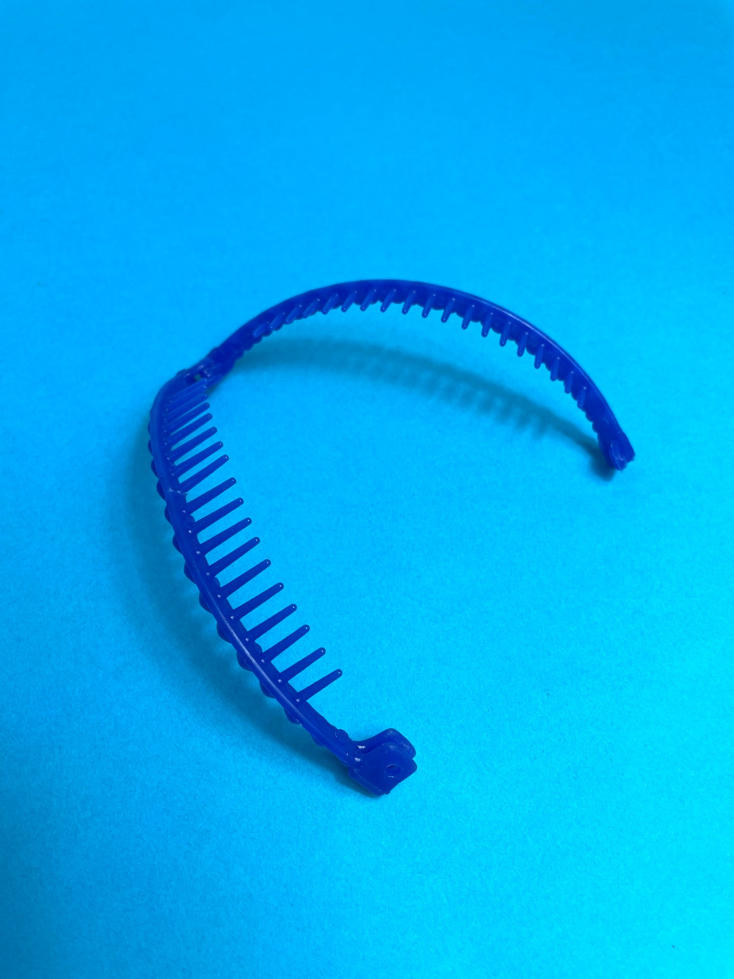 Barrette 80s bleue
