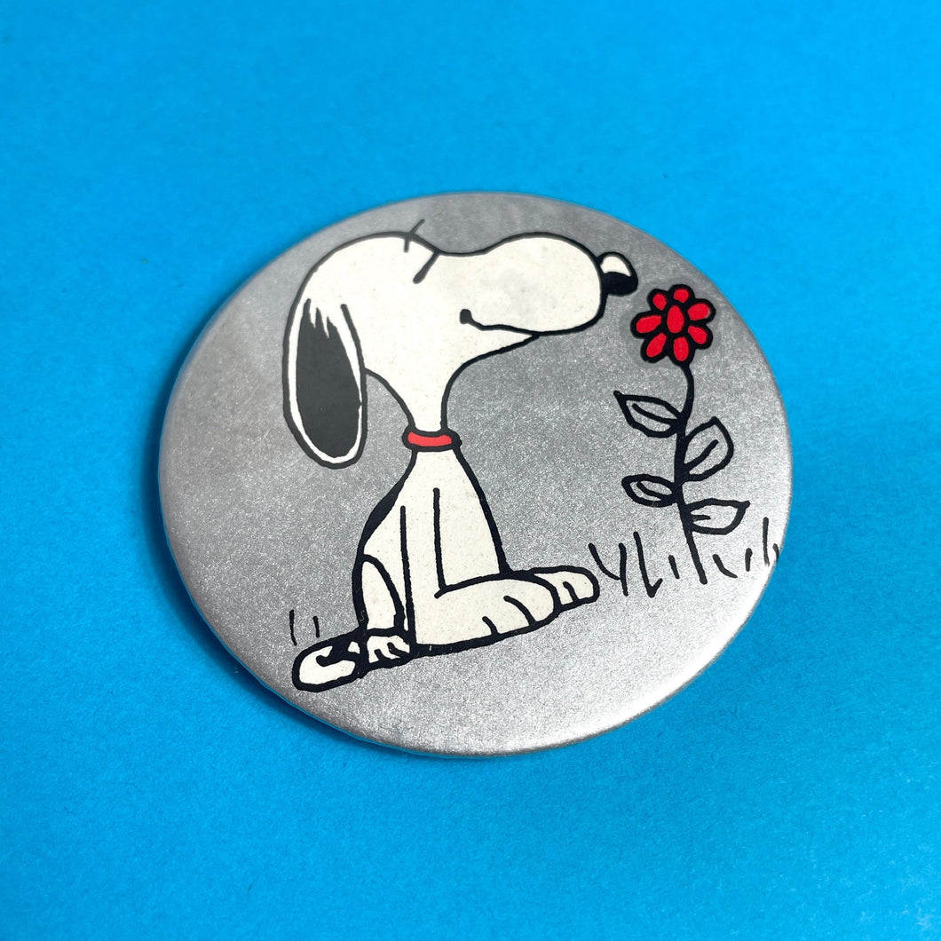 Badge vintage Snoopy argenté